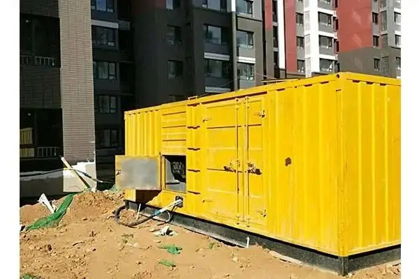 漾濞发电机租赁中燃油压力过低会对发动机的哪些部件造成损坏？